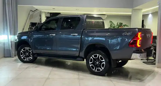TOYOTA-HILUX-2026
