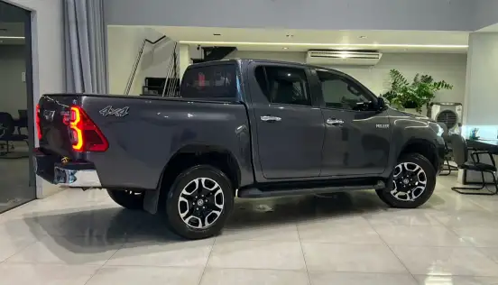 TOYOTA-HILUX-2026
