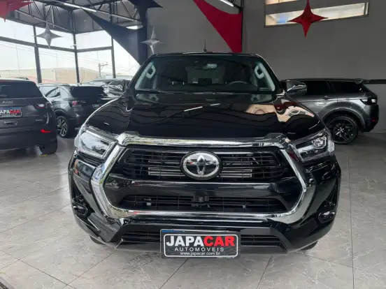 TOYOTA-HILUX-2.8 D-4D TURBO DIESEL CD SRX 4X4 AUTOMÁTICO TOYOTA-HILUX-2026