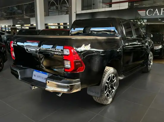 TOYOTA-HILUX-2.8 D-4D TURBO DIESEL CD SRX 4X4 AUTOMÁTICO TOYOTA-HILUX-2024