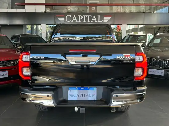 TOYOTA-HILUX-2.8 D-4D TURBO DIESEL CD SRX 4X4 AUTOMÁTICO TOYOTA-HILUX-2024