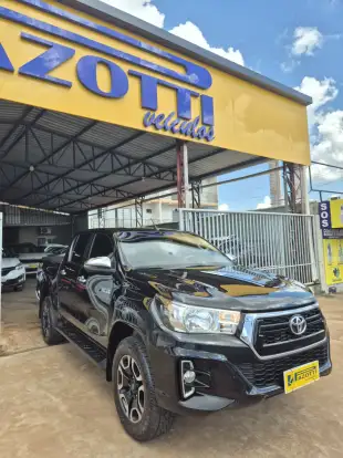 TOYOTA-HILUX-2019