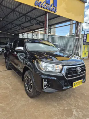 TOYOTA-HILUX-2019