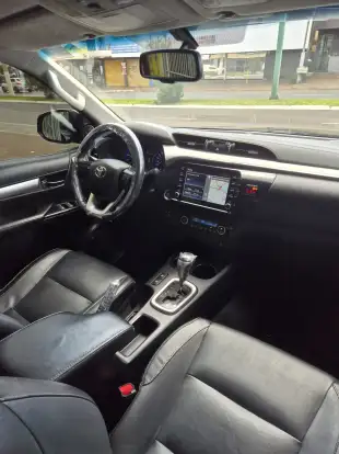 TOYOTA-HILUX-2019