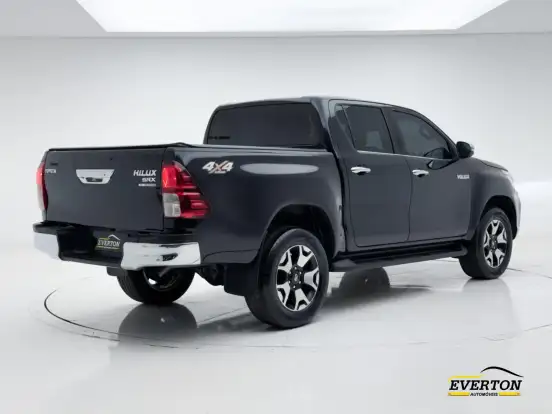 TOYOTA-HILUX-2020