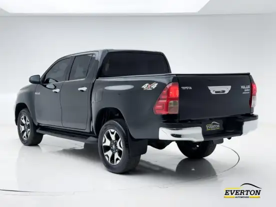 TOYOTA-HILUX-2.8 SRX 4X4 CD 16V DIESEL 4P AUTOMÁTICO TOYOTA-HILUX-2020