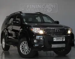TOYOTA HILUX 2.7 SR 4X2 CD 16V FLEX 4P AUTOMÁTICO TOYOTA HILUX 2.7 SR 4X2 CD 16V FLEX 4P AUTOMÁTICO
