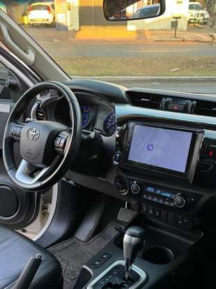 TOYOTA-HILUX-2.7 SR 4X2 CD 16V FLEX 4P AUTOMÁTICO TOYOTA-HILUX-2017