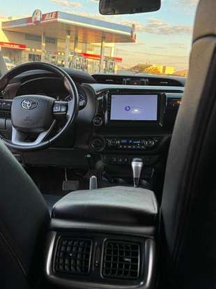 TOYOTA-HILUX-2017