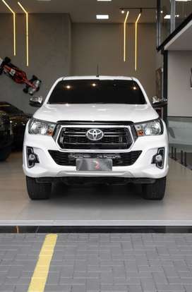 TOYOTA-HILUX-2.7 SRV 4X2 CD 16V FLEX 4P AUTOMÁTICO TOYOTA-HILUX-2019