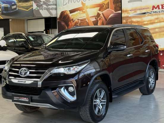 TOYOTA-HILUX-2017