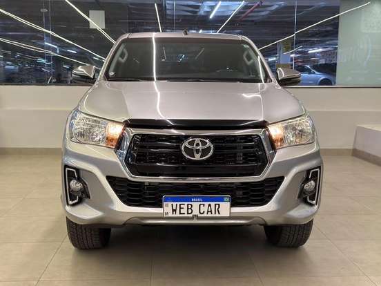 TOYOTA-HILUX-2020