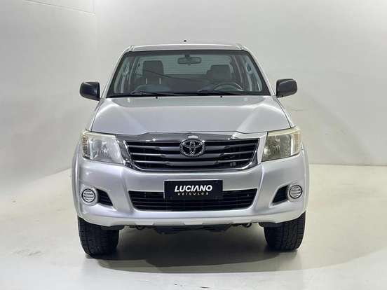 TOYOTA-HILUX-2014