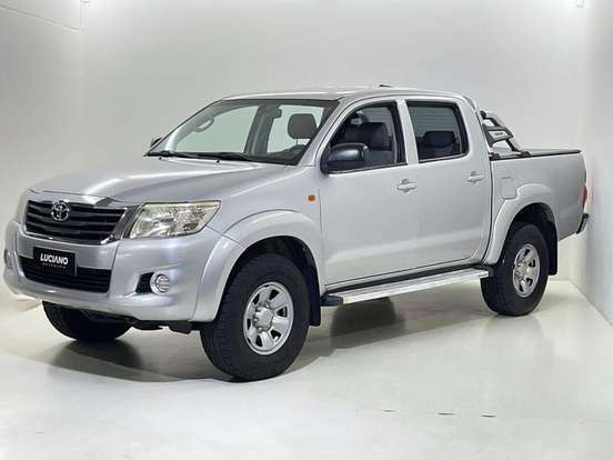 TOYOTA-HILUX-2014
