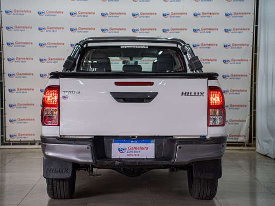 TOYOTA-HILUX-2.8 D-4D TURBO DIESEL CD POWER PACK 4X4 MANUAL TOYOTA-HILUX-2023