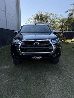 TOYOTA-HILUX-2022