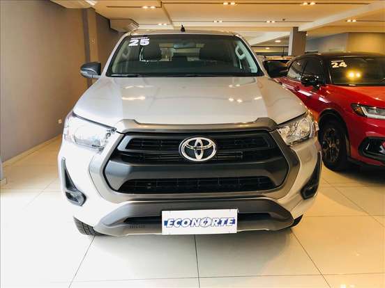 TOYOTA-HILUX-2.8 D-4D TURBO DIESEL CD SR 4X4 AUTOMÁTICO TOYOTA-HILUX-2025