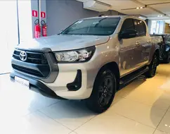 TOYOTA HILUX 2.8 D-4D TURBO DIESEL CD SR 4X4 AUTOMÁTICO TOYOTA HILUX 2.8 D-4D TURBO DIESEL CD SR 4X4 AUTOMÁTICO