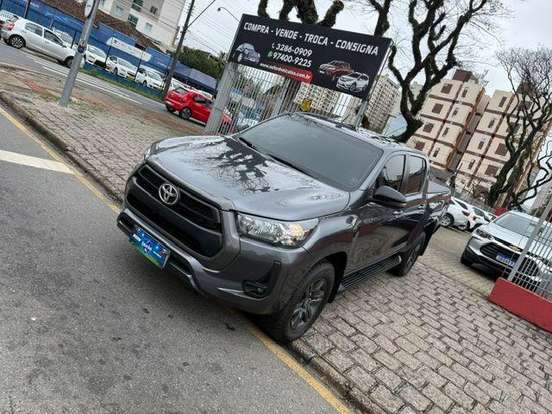 TOYOTA-HILUX-2.8 D-4D TURBO DIESEL CD SR 4X4 AUTOMÁTICO TOYOTA-HILUX-2025