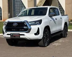 TOYOTA HILUX 2.8 D-4D TURBO DIESEL CD SRV 4X4 AUTOMÁTICO TOYOTA HILUX 2.8 D-4D TURBO DIESEL CD SRV 4X4 AUTOMÁTICO