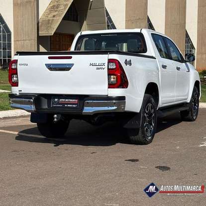 TOYOTA-HILUX-2024