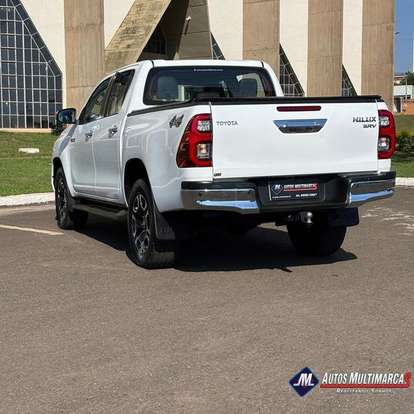 TOYOTA-HILUX-2024