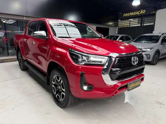 TOYOTA-HILUX-2.8 D-4D TURBO DIESEL CD SRV 4X4 AUTOMÁTICO TOYOTA-HILUX-2025