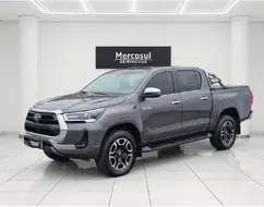 TOYOTA HILUX 2.8 D-4D TURBO DIESEL CD SRX 4X4 AUTOMÁTICO TOYOTA HILUX 2.8 D-4D TURBO DIESEL CD SRX 4X4 AUTOMÁTICO