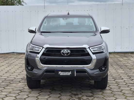 TOYOTA-HILUX-2.8 D-4D TURBO DIESEL CD SRX 4X4 AUTOMÁTICO TOYOTA-HILUX-2022