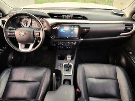 TOYOTA-HILUX-2024