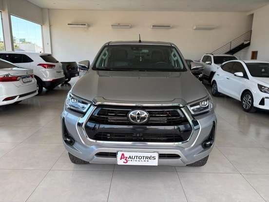 TOYOTA-HILUX-2022
