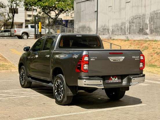 TOYOTA-HILUX-2026