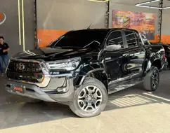 TOYOTA HILUX 2.8 D-4D TURBO DIESEL CD SRX 4X4 AUTOMÁTICO TOYOTA HILUX 2.8 D-4D TURBO DIESEL CD SRX 4X4 AUTOMÁTICO