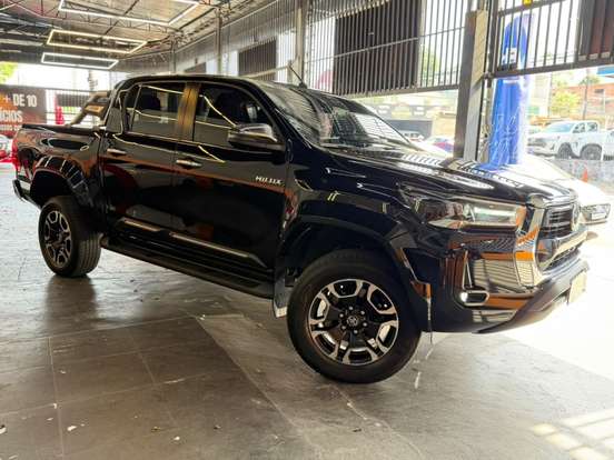 TOYOTA-HILUX-2024
