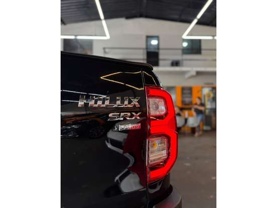 TOYOTA-HILUX-2024