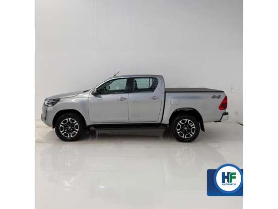 TOYOTA-HILUX-2.8 D-4D TURBO DIESEL CD SRX 4X4 AUTOMÁTICO TOYOTA-HILUX-2021