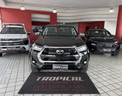 TOYOTA HILUX 2.8 D-4D TURBO DIESEL CD SRX PLUS 4X4 AUTOMÁTICO TOYOTA HILUX 2.8 D-4D TURBO DIESEL CD SRX PLUS 4X4 AUTOMÁTICO