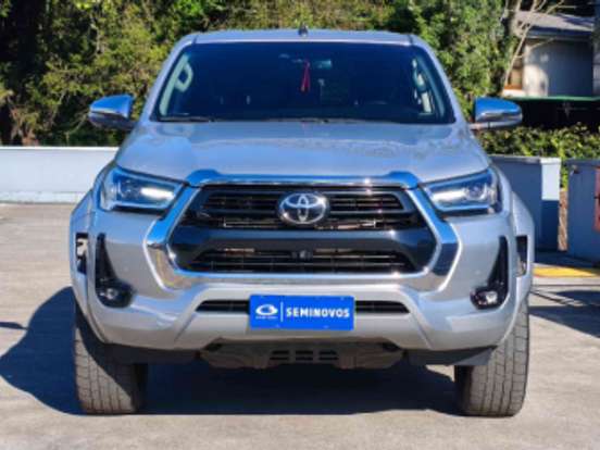 TOYOTA-HILUX-2.8 D-4D TURBO DIESEL CD SRX PLUS 4X4 AUTOMÁTICO TOYOTA-HILUX-2025