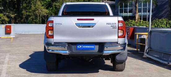 TOYOTA-HILUX-2025