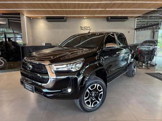 TOYOTA-HILUX-2023