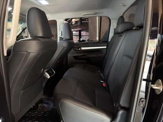 TOYOTA-HILUX-2023