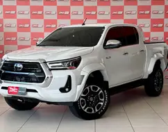 TOYOTA HILUX 2.8 D-4D TURBO DIESEL CD SRX PLUS 4X4 AUTOMÁTICO TOYOTA HILUX 2.8 D-4D TURBO DIESEL CD SRX PLUS 4X4 AUTOMÁTICO