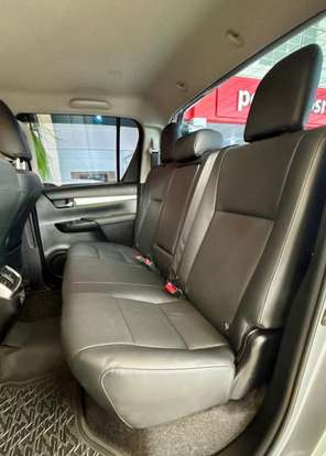 TOYOTA-HILUX-2.8 D-4D TURBO DIESEL CD SRX PLUS 4X4 AUTOMÁTICO TOYOTA-HILUX-2024