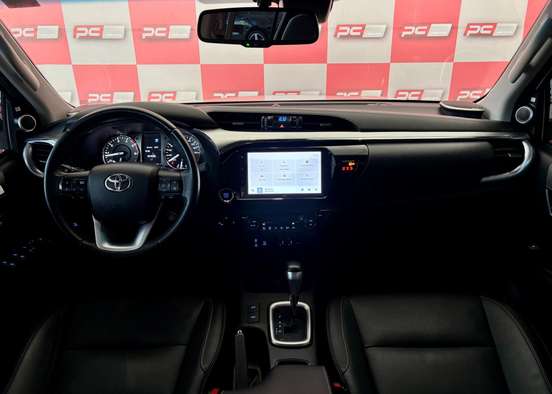 TOYOTA-HILUX-2024