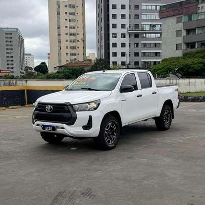 TOYOTA-HILUX-2021