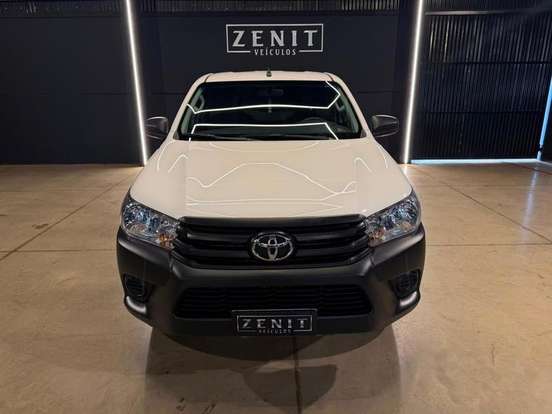 TOYOTA-HILUX-2024