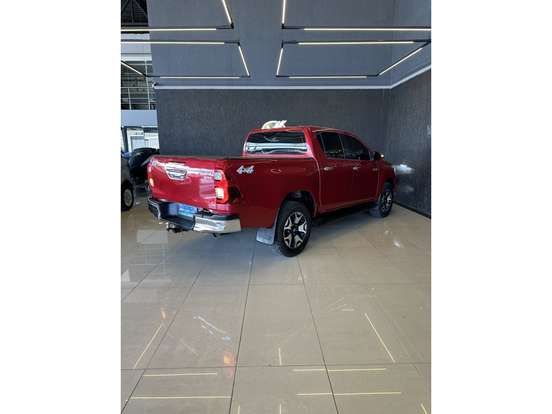 TOYOTA-HILUX-2.8 SR 4X4 CD 16V DIESEL 4P AUTOMÁTICO TOYOTA-HILUX-2017