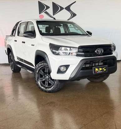 TOYOTA-HILUX-2018