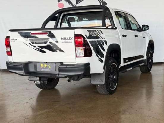 TOYOTA-HILUX-2.8 SR 4X4 CD 16V DIESEL 4P AUTOMÁTICO TOYOTA-HILUX-2018