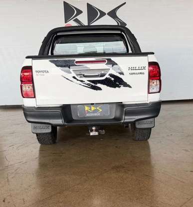 TOYOTA-HILUX-2018